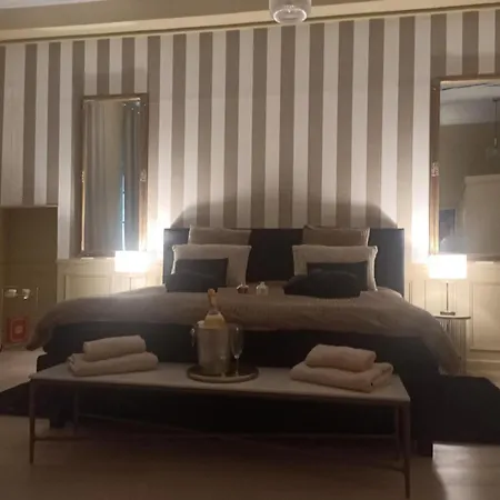 לינה וארוחת בוקר La Isabelle De Luxembourg & Béthune